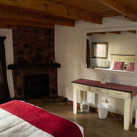 Critchley Hackle - Managers Cottage Dullstroom Exterior foto